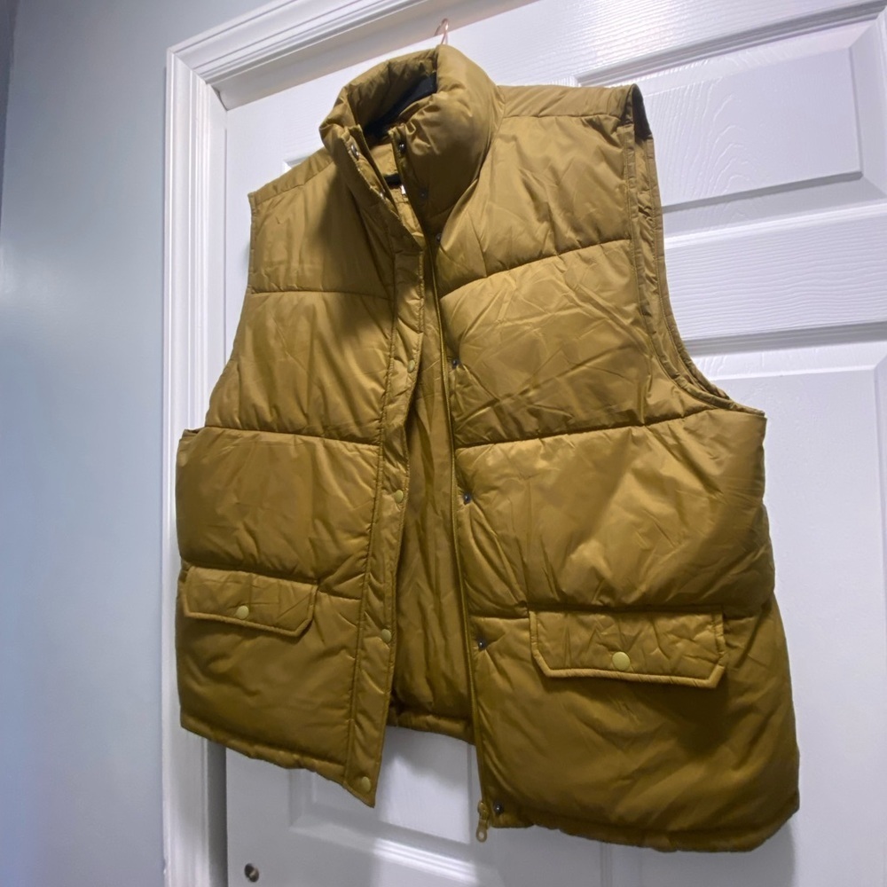 Aerie Camel Puffer Vest - Picture 5 of 8